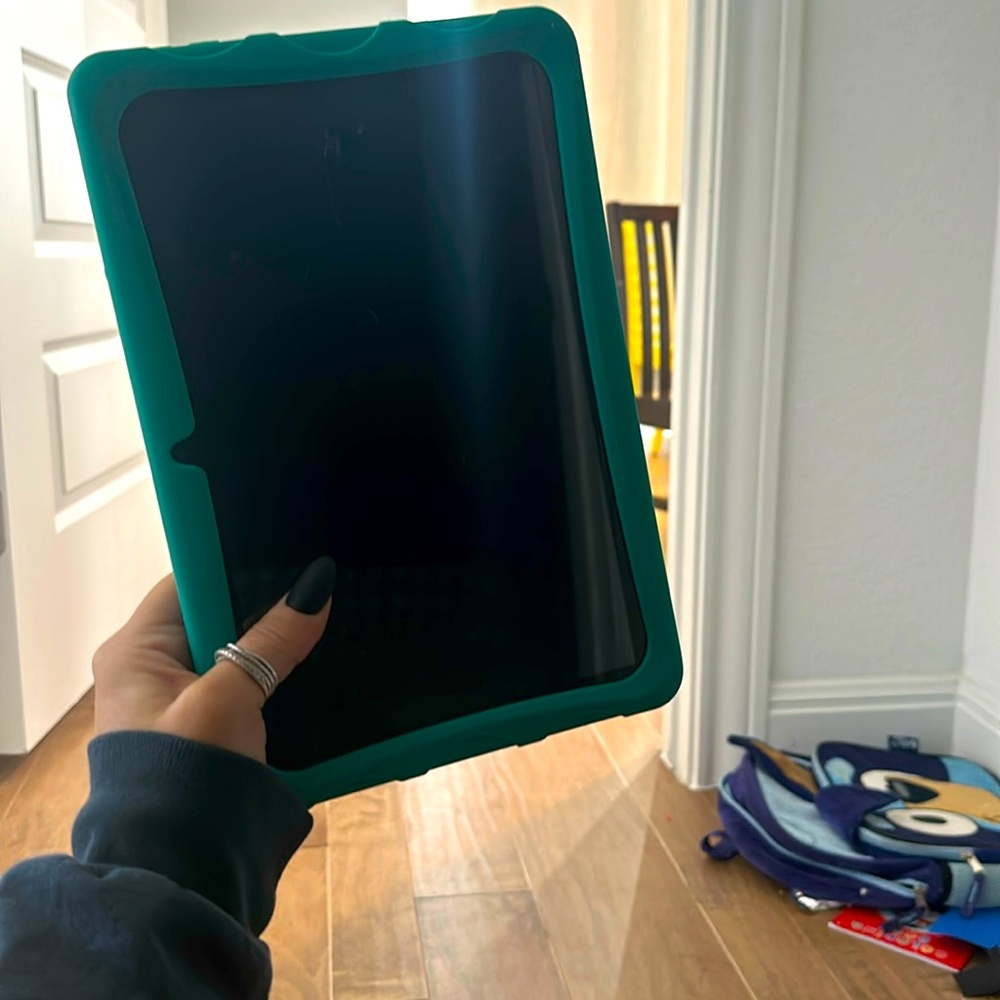Onn. Brand Tablet - Teal Case